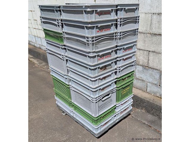Kratten - 38 stuks op onderwagen - afbeelding 2 van  3