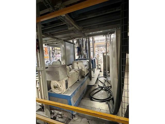 Kraussmaffei - 1998 - kmc85/2 - extruderlijn - afbeelding 1 van  3