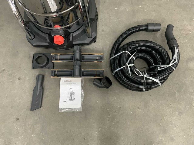 Kremer - 100 l - industriële stofzuiger nat/droog -geintegreerd stopcontact - afbeelding 8 van  8