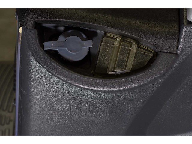 Kremer - 2025 - kr-fr70 - industriële zit schrobzuigmachine - afbeelding 19 van  28