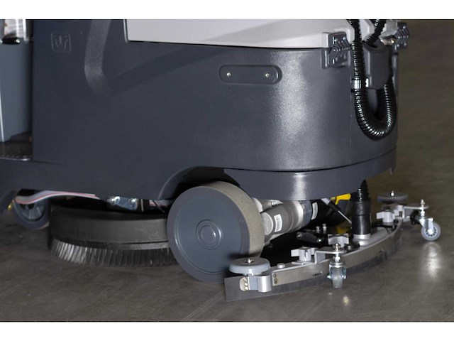 Kremer - 2025 - kr-fr70 - industriële zit schrobzuigmachine - afbeelding 2 van  28