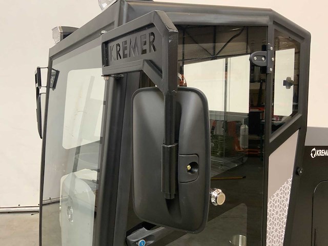 Kremer - 2025 - krs100 - straatveegmachine - afbeelding 4 van  23