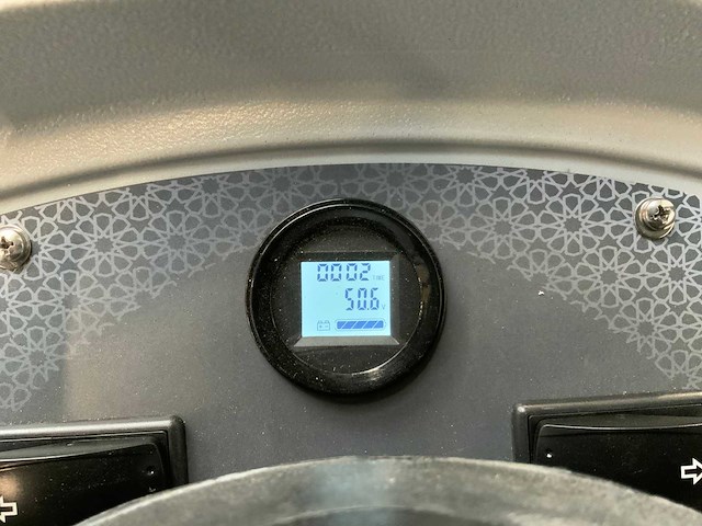 Kremer - 2025 - krs100 - straatveegmachine - afbeelding 15 van  15