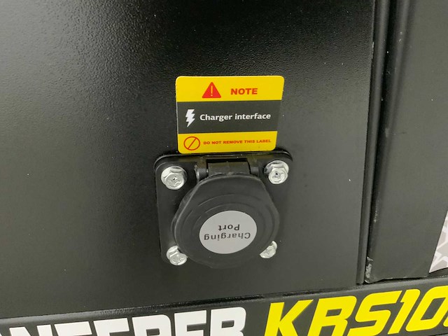 Kremer - 2025 - krs100 - straatveegmachine - afbeelding 14 van  25
