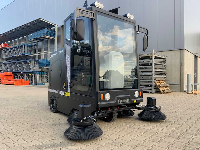 Kremer - 2025 - krs100 - straatveegmachine - afbeelding 12 van  25