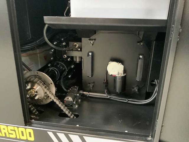 Kremer - 2025 - krs100 - straatveegmachine - afbeelding 3 van  4