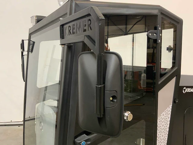 Kremer - 2025 - krs100 - straatveegmachine - afbeelding 4 van  25