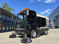 Kremer - 2025 - krs500 - parkeerplaats veegmachine - afbeelding 4 van  36