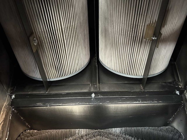 Kremer - 2025 - krs500 - parkeerplaats veegmachine - afbeelding 16 van  32