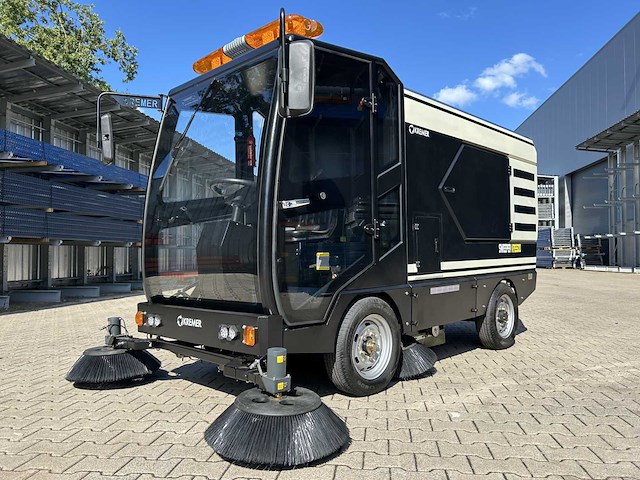 Kremer - 2025 - krs500 - parkeerplaats veegmachine - afbeelding 3 van  36