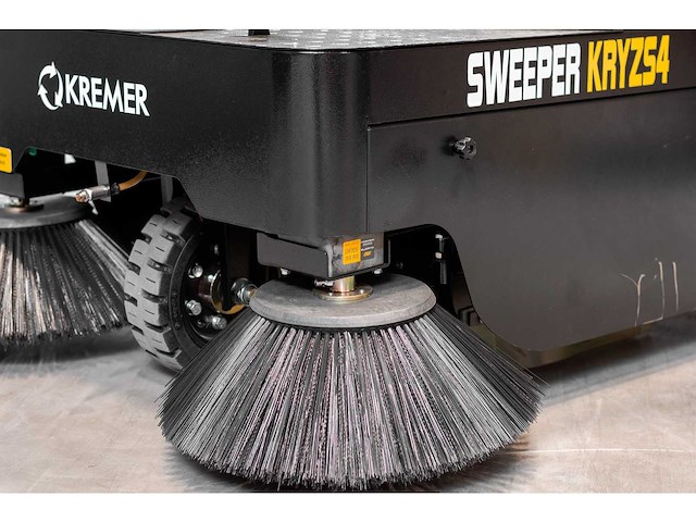 Kremer - 2025 - kryzs4 - zit veegmachine - afbeelding 11 van  21