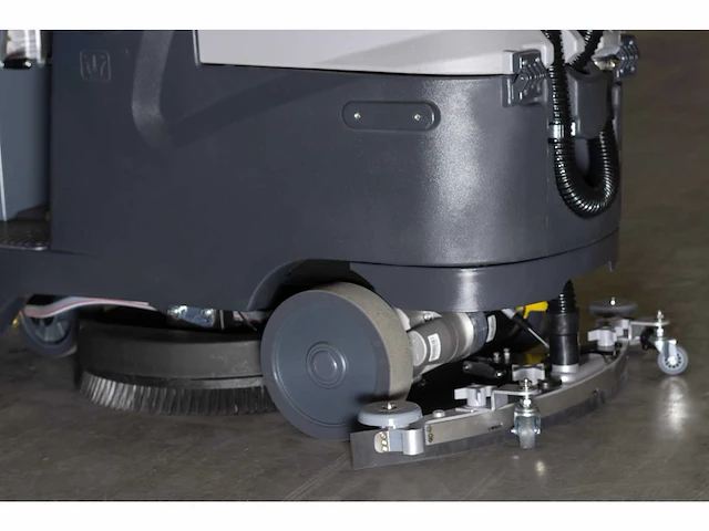 Kremer - 2026 - kr-fr70 - industriële zit schrobzuigmachine - afbeelding 2 van  28