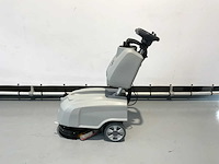 Kremer - 2026 - krm30 - zelfrijdende veegmachine - afbeelding 6 van  13