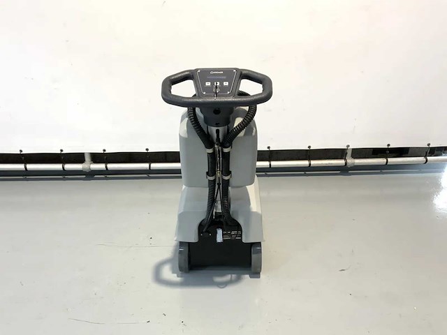 Kremer - 2026 - krm30 - zelfrijdende veegmachine - afbeelding 11 van  13