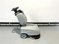 Kremer - 2026 - krm30 - zelfrijdende veegmachine - afbeelding 4 van  4