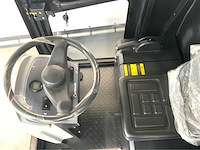 Kremer - krs 100 - zelfrijdende veegmachine met cabine - werkbreedte 190 cm - waternevel sproeisysteem - afbeelding 2 van  24