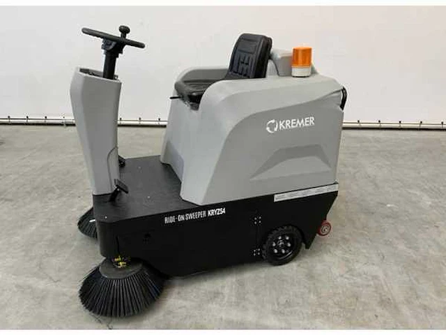 Kremer - kryzs4 opzit veegmachine - werkbreedte 125 cm - 2026 - afbeelding 1 van  10