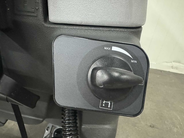 Kremer kr-fl50a - schrobzuigmachine - schrobben - zuigen en drogen - reinigingsmachine - afbeelding 2 van  14
