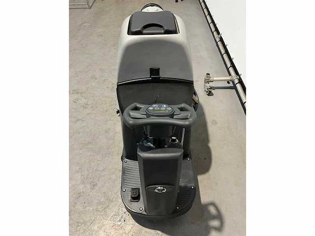 Kremer kr-fr70 opzit schrobmachine - werkbreedte 56cm - werk capaciteit 3500m2/u - afbeelding 2 van  17