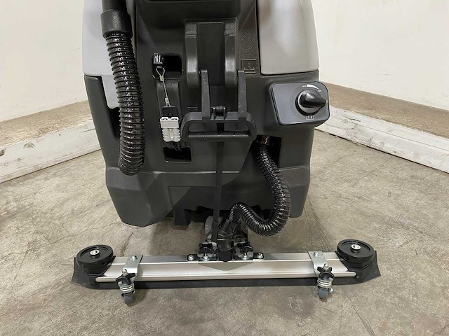 Kremer krfl50-a vloerschrobmachine - afbeelding 10 van  29