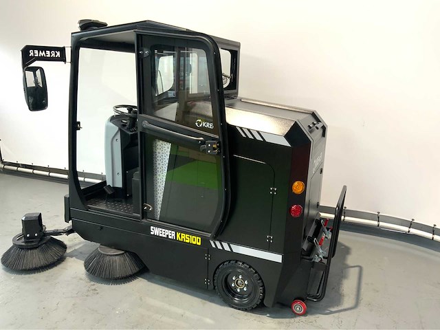 Kremer krs100 - zelfrijdende veegmachine met cabine - werkbreedte 190 cm - waternevel sproeisysteem - afbeelding 14 van  24
