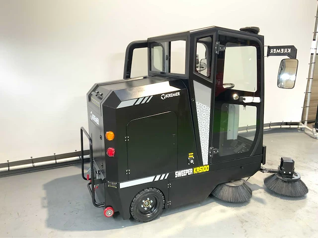 Kremer krs100 - zelfrijdende veegmachine met cabine - werkbreedte 190 cm - waternevel sproeisysteem - afbeelding 13 van  24