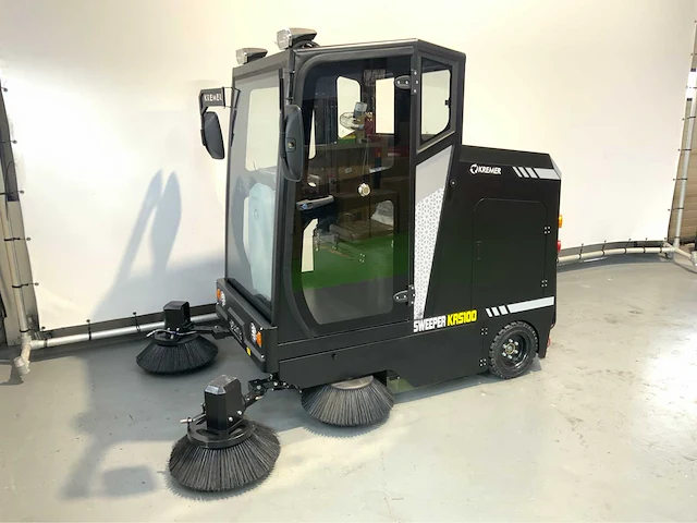 Kremer krs100 - zelfrijdende veegmachine met cabine - werkbreedte 190 cm - waternevel sproeisysteem - afbeelding 18 van  24