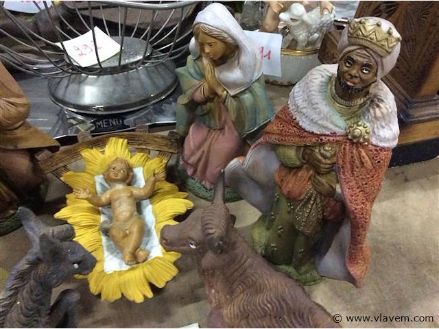 Kribbe ( kunststof) +… - afbeelding 2 van  3