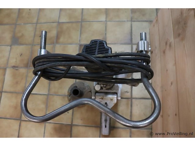 Krinner kr e 20 montagemachine - afbeelding 7 van  10