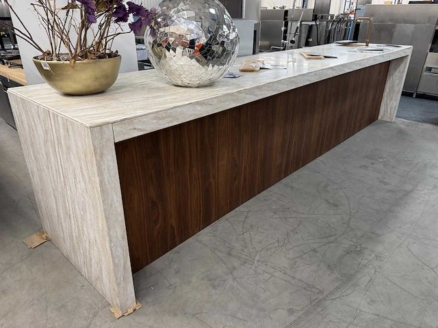 Krion by zw interior - bar taj mahal look - afbeelding 12 van  19