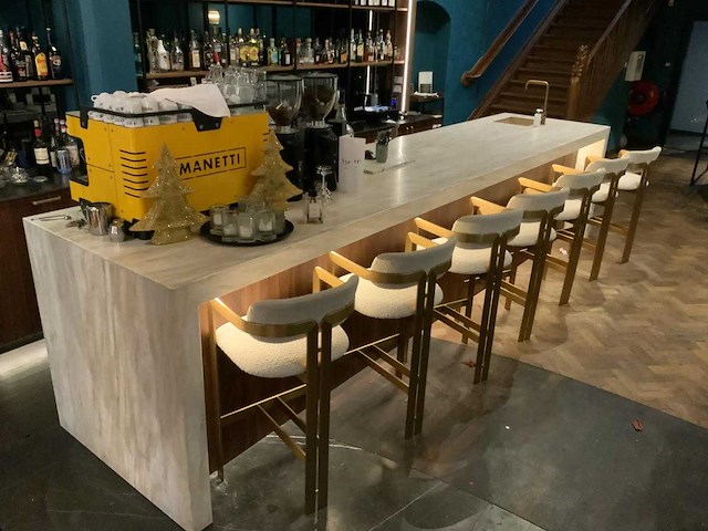 Krion by zw interior - bar taj mahal look - afbeelding 13 van  19