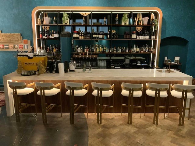Krion by zw interior - bar taj mahal look - afbeelding 14 van  19