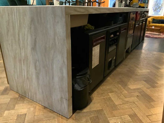 Krion by zw interior - bar taj mahal look - afbeelding 18 van  19