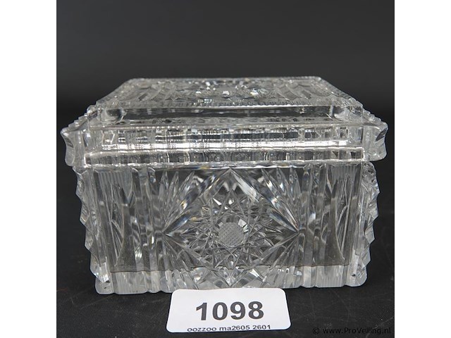 Kristallen dekseldoos - afbeelding 2 van  5