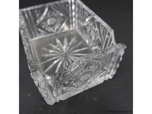 Kristallen dekseldoos - afbeelding 4 van  5