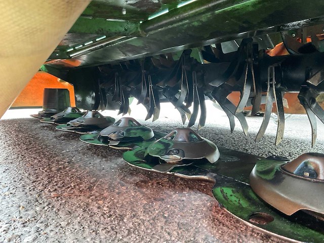 Krone easycut f320 cv + 9140cv triple maaier - afbeelding 13 van  24