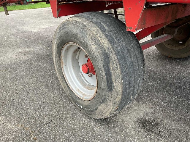 Krone turbo-3200 opraapwagen - afbeelding 8 van  18