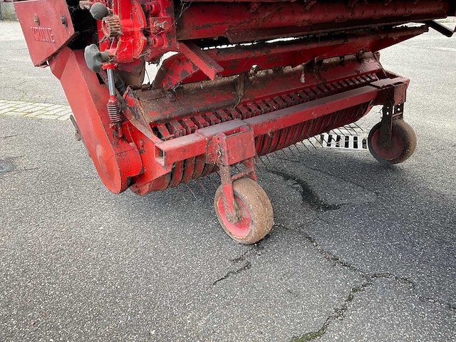 Krone turbo-3200 opraapwagen - afbeelding 18 van  18