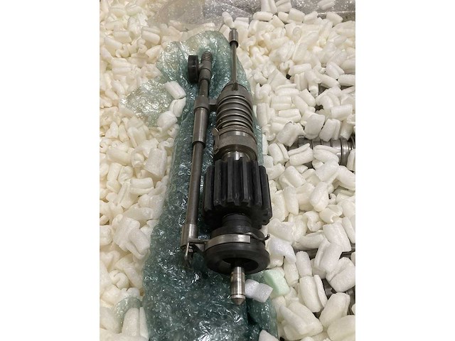 Krones/stork/zalkin/kosme flessen spoel/vul/etiketteerlijn (7000 fles/uur)met onderdelen - afbeelding 56 van  99