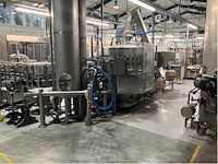 Krones/stork/zalkin/kosme flessen spoel/vul/etiketteerlijn (7000 fles/uur)met onderdelen - afbeelding 62 van  99