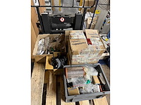 Krones/stork/zalkin/kosme flessen spoel/vul/etiketteerlijn (7000 fles/uur)met onderdelen - afbeelding 69 van  99