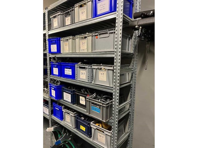 Krones/stork/zalkin/kosme flessen spoel/vul/etiketteerlijn (7000 fles/uur)met onderdelen - afbeelding 70 van  99