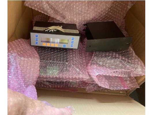 Krones/stork/zalkin/kosme flessen spoel/vul/etiketteerlijn (7000 fles/uur)met onderdelen - afbeelding 84 van  99