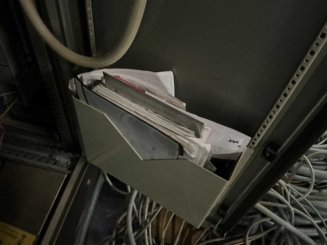 Krones/stork/zalkin/kosme flessen spoel/vul/etiketteerlijn (7000 fles/uur)met onderdelen - afbeelding 32 van  99