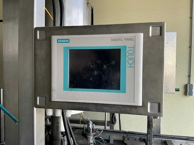 Krones/stork/zalkin/kosme flessen spoel/vul/etiketteerlijn (7000 fles/uur)met onderdelen - afbeelding 42 van  99