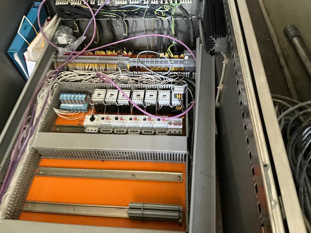 Krones/stork/zalkin/kosme flessen spoel/vul/etiketteerlijn (7000 fles/uur)met onderdelen - afbeelding 51 van  99