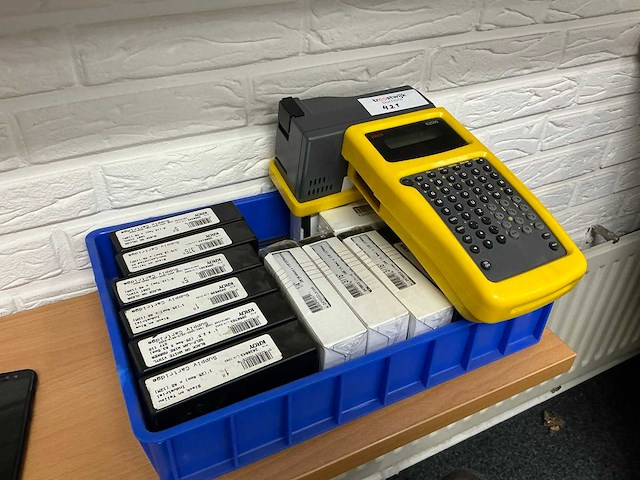 Kroy k2500 labelprinter voor krimpkousen - afbeelding 1 van  5