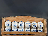 Kruidenrek met porseleinen potjes - afbeelding 1 van  5