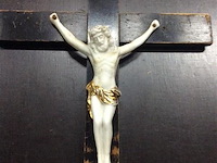 Kruisbeeld bisquit - afbeelding 2 van  2