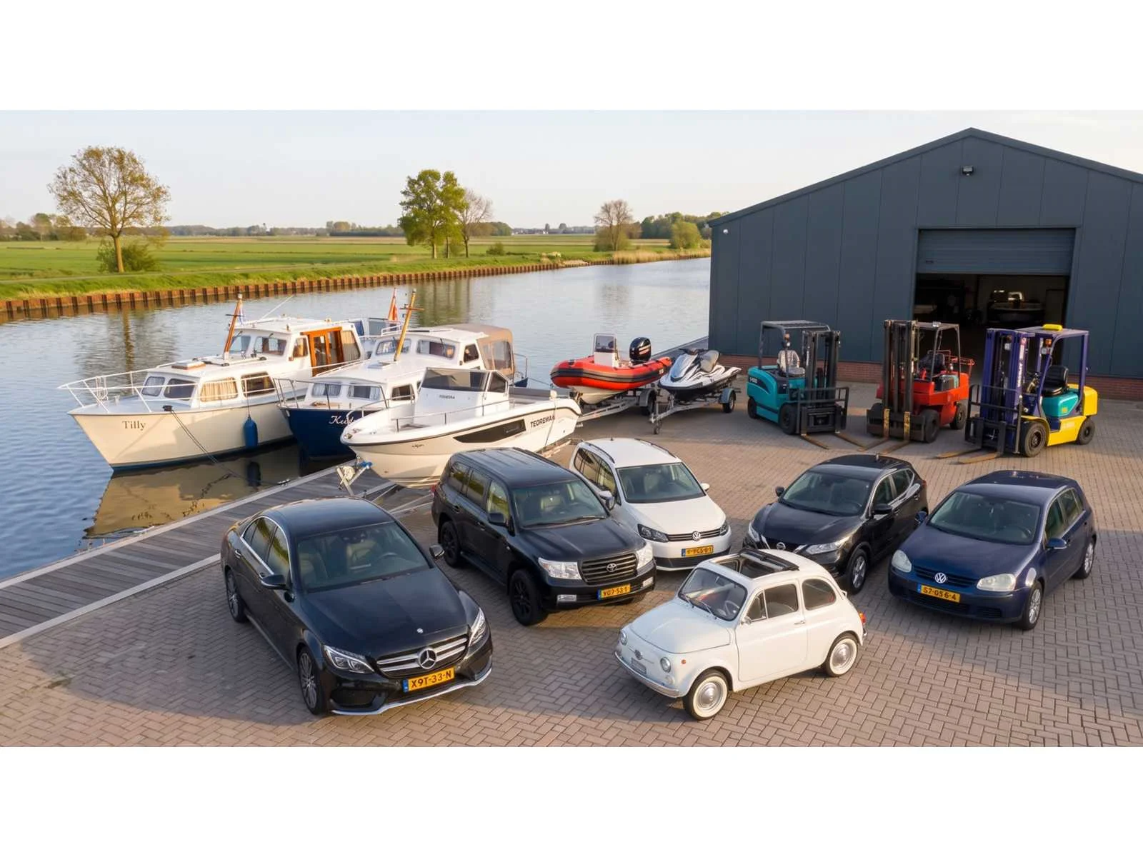 Kruisers, speedboten, buitenboordmotoren, voertuigen, en aannemersmateriaal